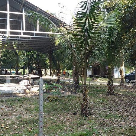 Chalet Kampong Semawar Kuala Kangsar Bagian luar foto