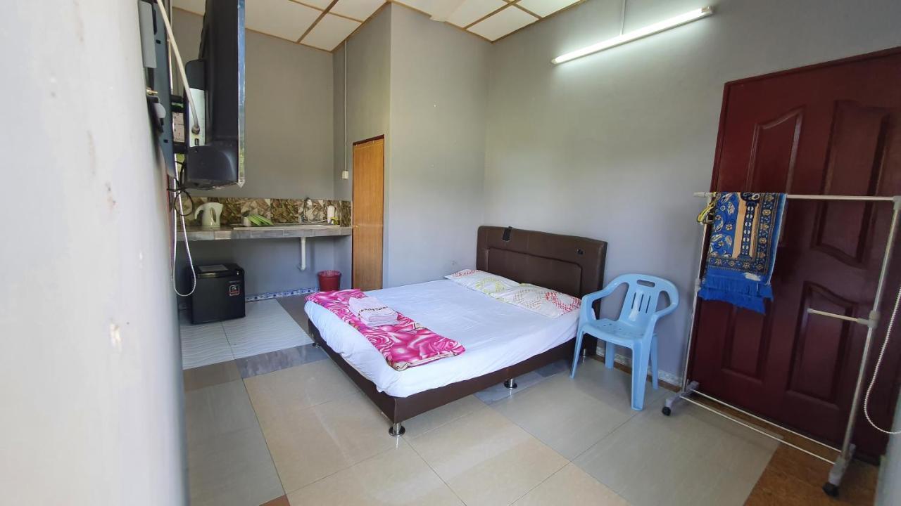 Chalet Kampong Semawar Kuala Kangsar Bagian luar foto