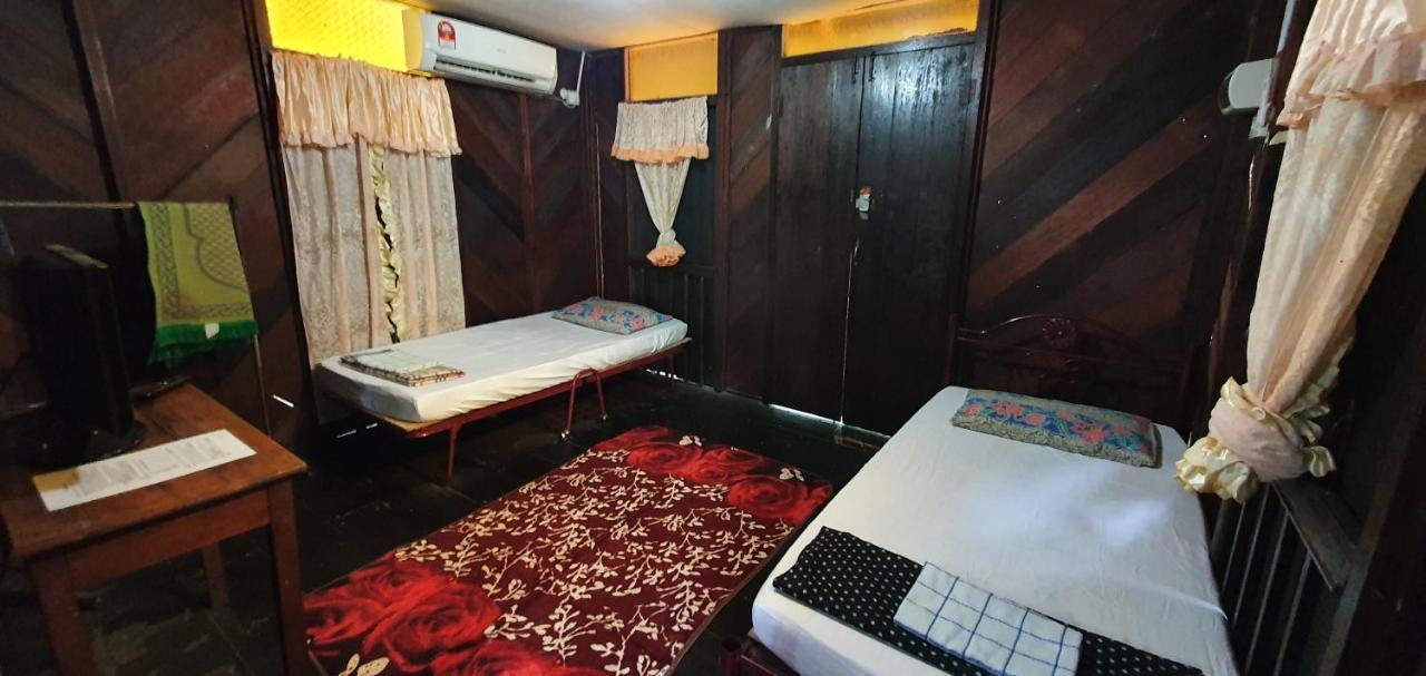 Chalet Kampong Semawar Kuala Kangsar Bagian luar foto