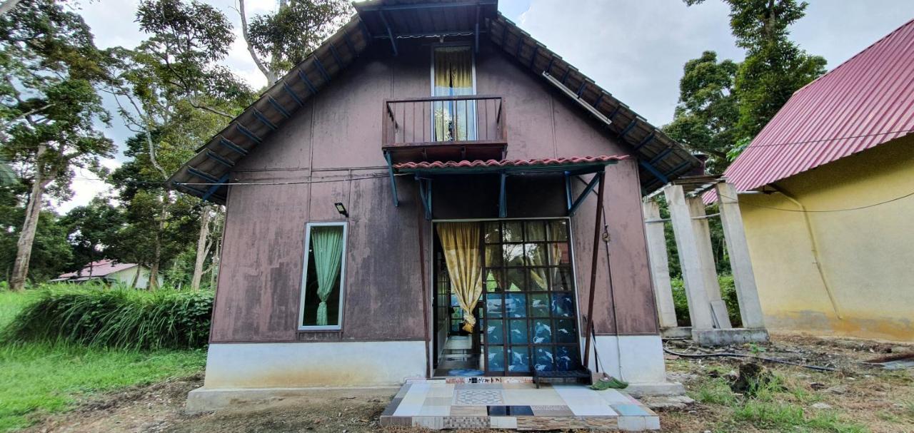 Chalet Kampong Semawar Kuala Kangsar Bagian luar foto