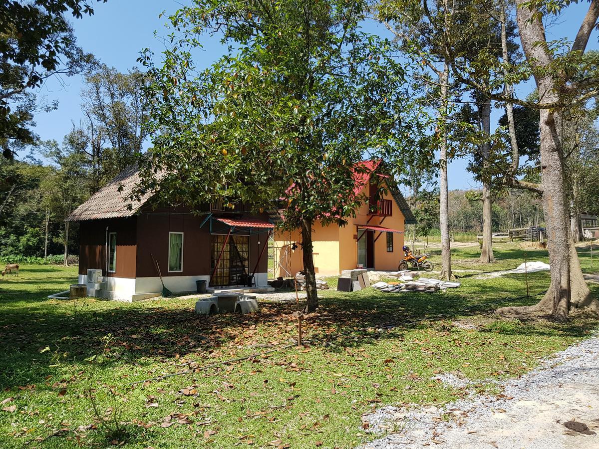 Chalet Kampong Semawar Kuala Kangsar Bagian luar foto